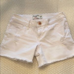 Abercrombie kids white jean shorts size 9/10